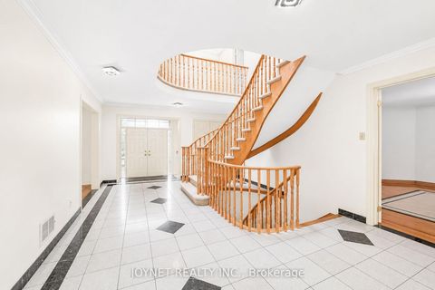 Photo 12 at 2 Woodriver Street, Devonsleigh, Richmond Hill
