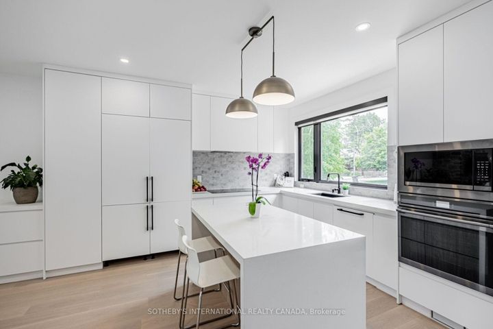 Photo 2 at 6 Twenty Fifth Street, Long Branch, Toronto