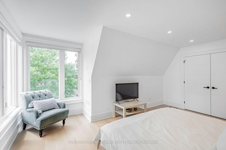 Photo 16 at 6 Twenty Fifth Street, Long Branch, Toronto