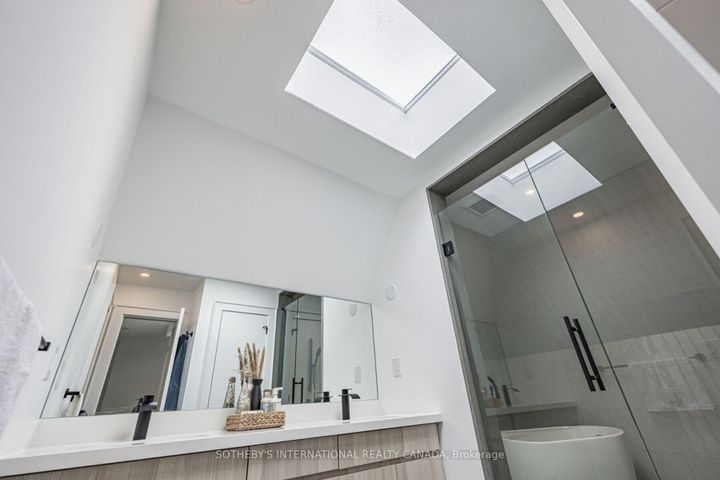 Photo 32 at 6 Twenty Fifth Street, Long Branch, Toronto