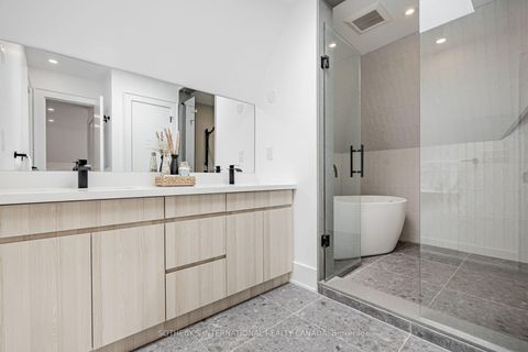 Photo 17 at 6 Twenty Fifth Street, Long Branch, Toronto