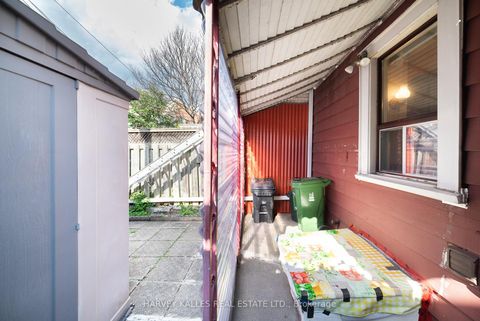 Photo 10 at 6 Crocker Avenue, Bellwoods, Toronto
