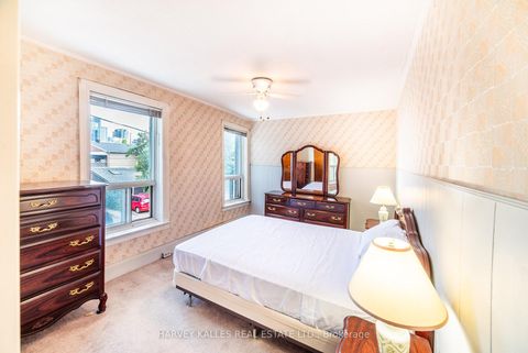 Photo 11 at 6 Crocker Avenue, Bellwoods, Toronto