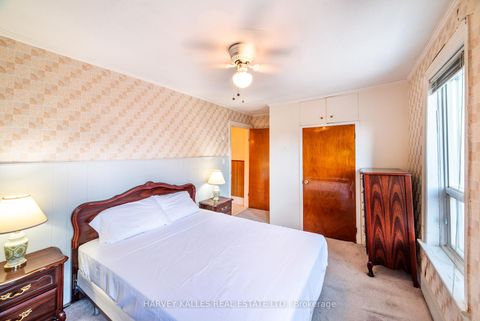 Photo 12 at 6 Crocker Avenue, Bellwoods, Toronto