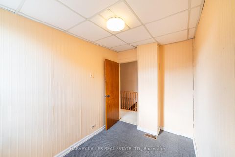 Photo 16 at 6 Crocker Avenue, Bellwoods, Toronto