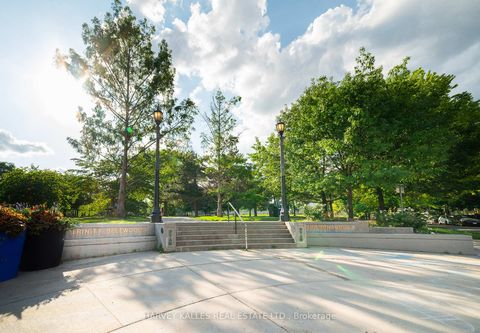 Photo 22 at 6 Crocker Avenue, Bellwoods, Toronto