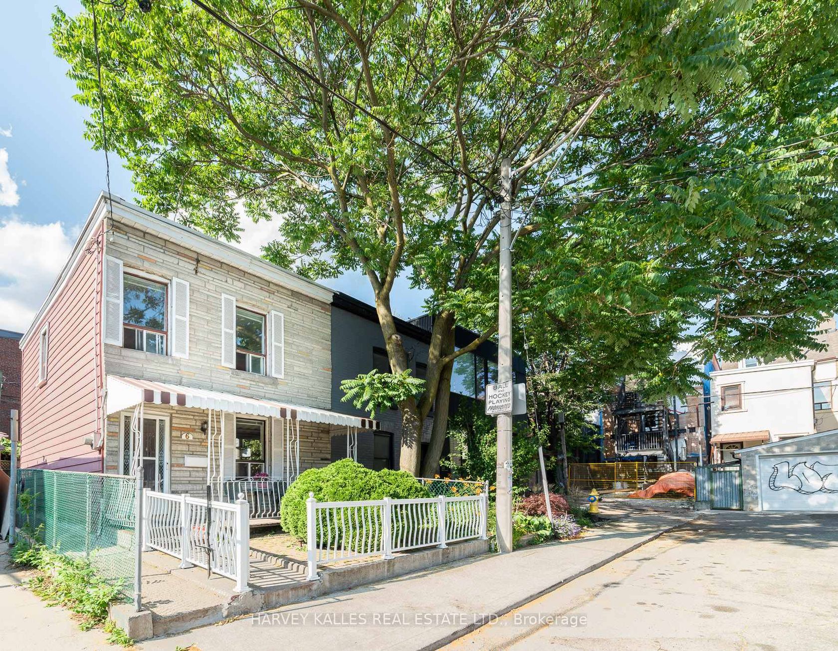 6 Crocker Avenue, Bellwoods, Toronto 
