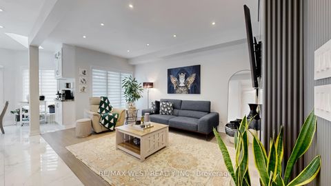 Photo 10 at 31 Mulholland Drive, Beverley Glen, Vaughan