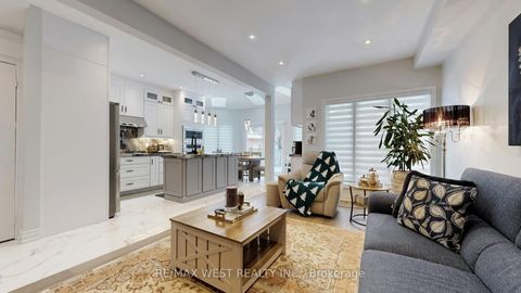 Photo 11 at 31 Mulholland Drive, Beverley Glen, Vaughan