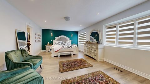Photo 24 at 31 Mulholland Drive, Beverley Glen, Vaughan