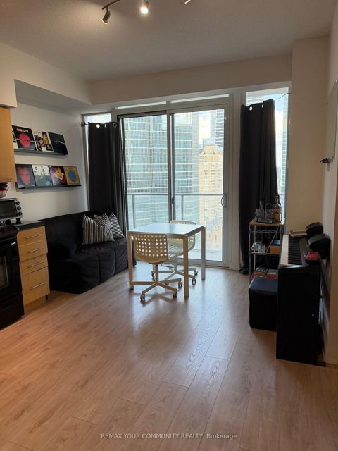 Photo 3 at 1809 - 126 Simcoe Street, Waterfront Communities C1, Toronto
