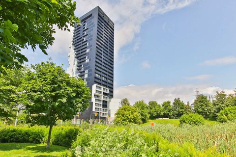 Photo 3 at 820 - 170 Bayview Avenue, Moss Park, Toronto