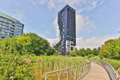 Photo 4 at 820 - 170 Bayview Avenue, Moss Park, Toronto
