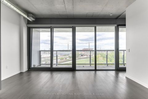 Photo 8 at 820 - 170 Bayview Avenue, Moss Park, Toronto