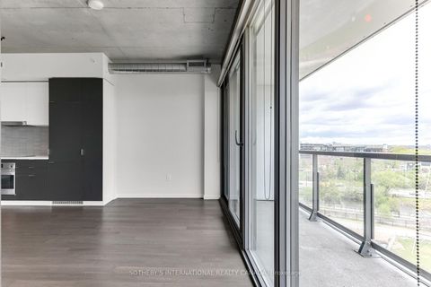 Photo 10 at 820 - 170 Bayview Avenue, Moss Park, Toronto