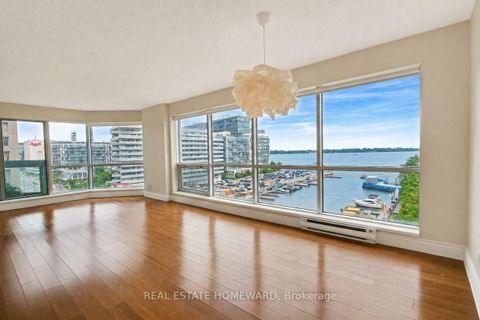 Photo 3 at 704 - 10 Queens Quay W, Waterfront Communities C1, Toronto
