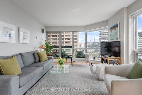 Photo 5 at 704 - 10 Queens Quay W, Waterfront Communities C1, Toronto