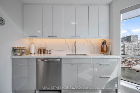 Photo 13 at 704 - 10 Queens Quay W, Waterfront Communities C1, Toronto