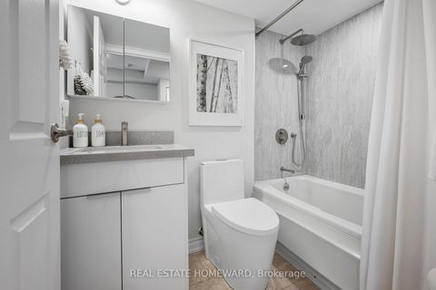 Photo 31 at 704 - 10 Queens Quay W, Waterfront Communities C1, Toronto