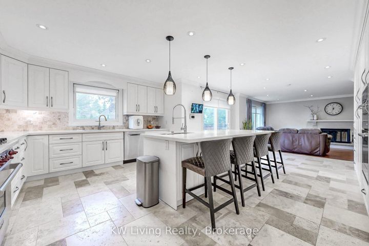 Photo 8 at 5167 Frybrook Court, Central Erin Mills, Mississauga