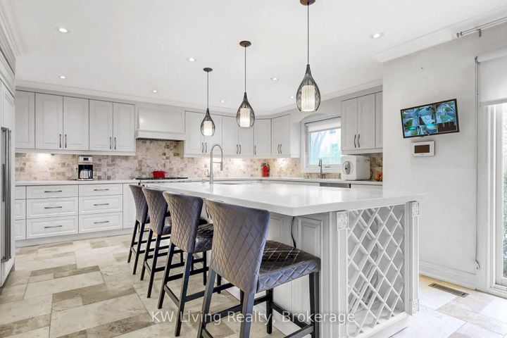 Photo 12 at 5167 Frybrook Court, Central Erin Mills, Mississauga