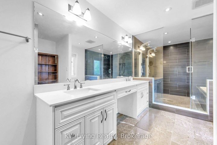 Photo 19 at 5167 Frybrook Court, Central Erin Mills, Mississauga