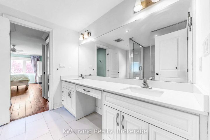 Photo 23 at 5167 Frybrook Court, Central Erin Mills, Mississauga