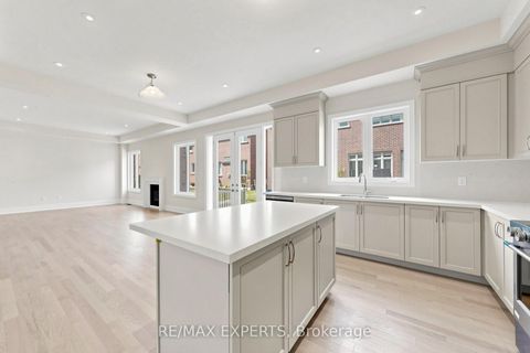 Photo 13 at 60 Bud Leggett Crescent, Keswick South, Georgina