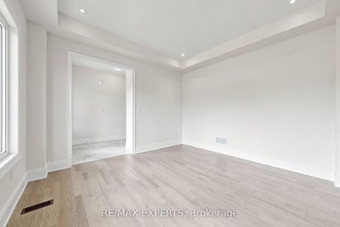 Photo 18 at 60 Bud Leggett Crescent, Keswick South, Georgina