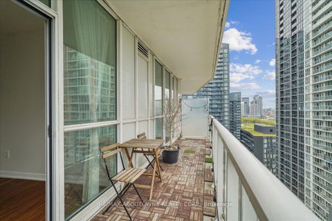 Photo 7 at 1901 - 75 Queens Wharf Road, Waterfront Communities C1, Toronto