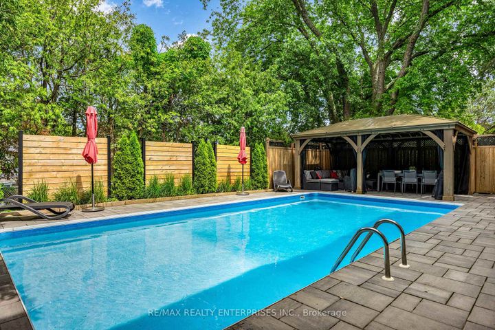 Photo 4 at 1441 Petrie Way, Clarkson, Mississauga