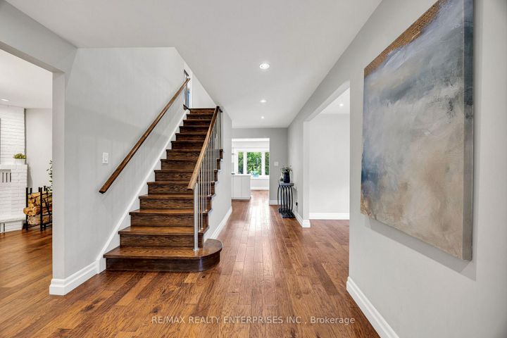 Photo 6 at 1441 Petrie Way, Clarkson, Mississauga
