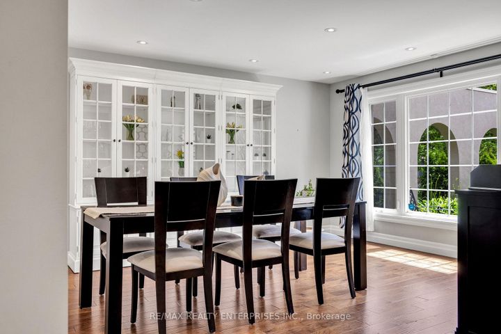 Photo 8 at 1441 Petrie Way, Clarkson, Mississauga