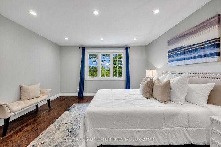 Photo 31 at 1441 Petrie Way, Clarkson, Mississauga