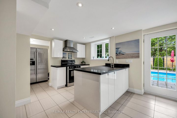 Photo 37 at 1441 Petrie Way, Clarkson, Mississauga