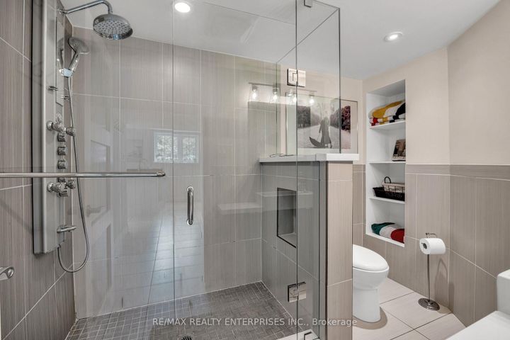 Photo 40 at 1441 Petrie Way, Clarkson, Mississauga