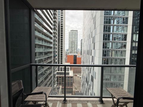 Photo 9 at 2010 - 88 Blue Jays Way, Waterfront Communities C1, Toronto