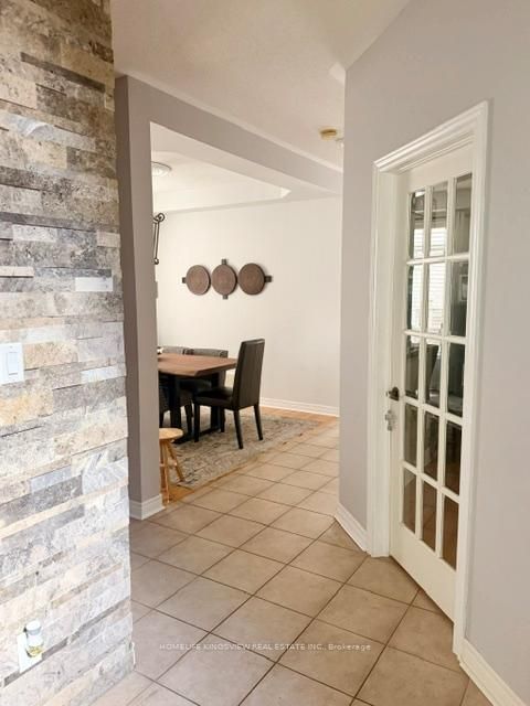 Photo 4 at 376 Vellore Avenue, Vellore Village, Vaughan