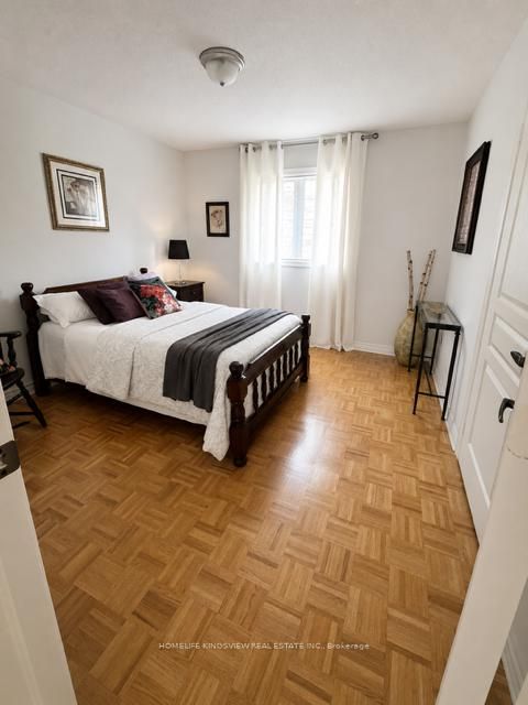Photo 13 at 376 Vellore Avenue, Vellore Village, Vaughan