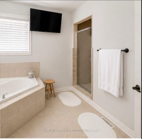 Photo 22 at 376 Vellore Avenue, Vellore Village, Vaughan
