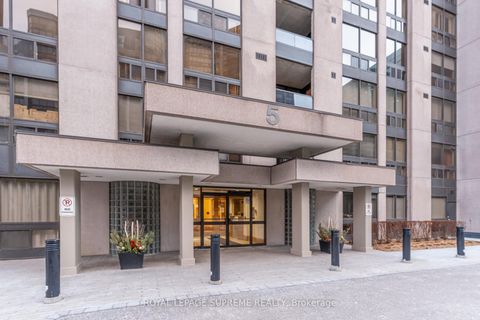 Photo 2 at 1804 - 5 Kenneth Avenue, Willowdale East, Toronto
