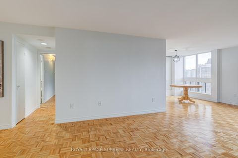 Photo 11 at 1804 - 5 Kenneth Avenue, Willowdale East, Toronto