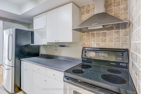 Photo 17 at 1804 - 5 Kenneth Avenue, Willowdale East, Toronto