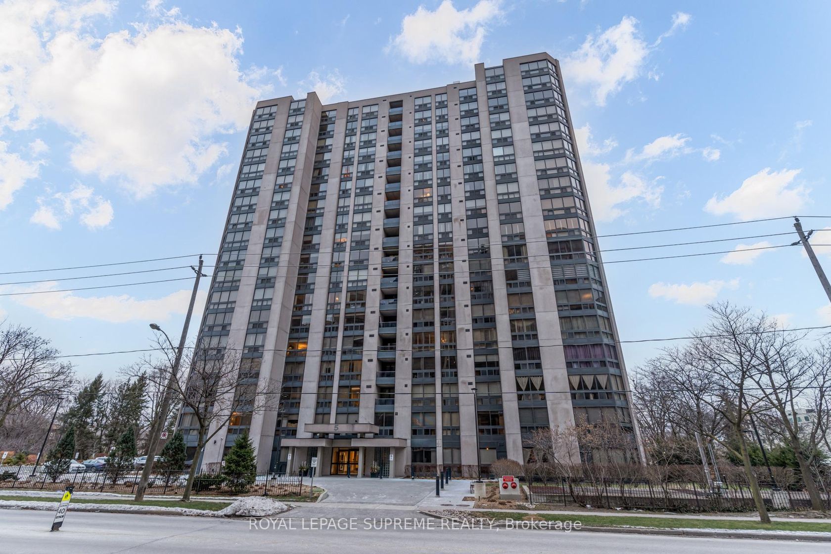 1804 - 5 Kenneth Avenue, Willowdale East, Toronto photo number 2