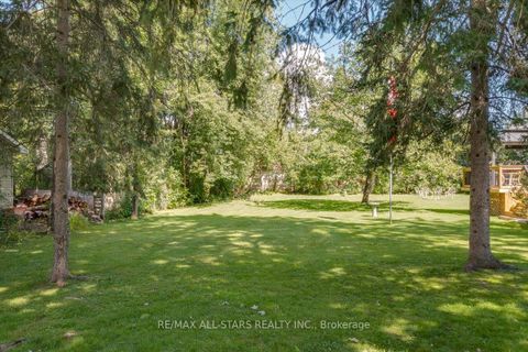 Photo 3 at 288 Woodycrest Avenue, Keswick South, Georgina