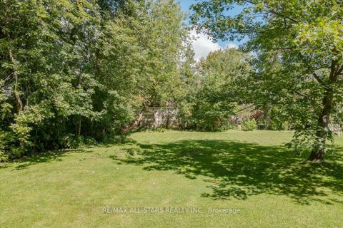Photo 5 at 288 Woodycrest Avenue, Keswick South, Georgina