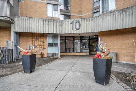 Photo 3 at 1207 - 10 Martha Eaton Way, Amesbury, Toronto