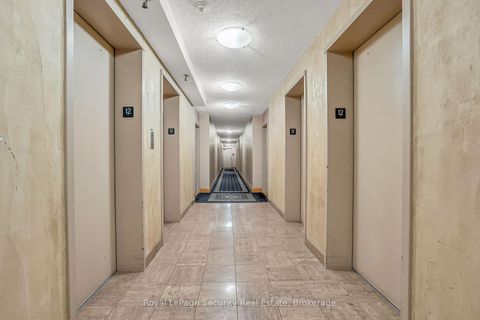 Photo 4 at 1207 - 10 Martha Eaton Way, Amesbury, Toronto