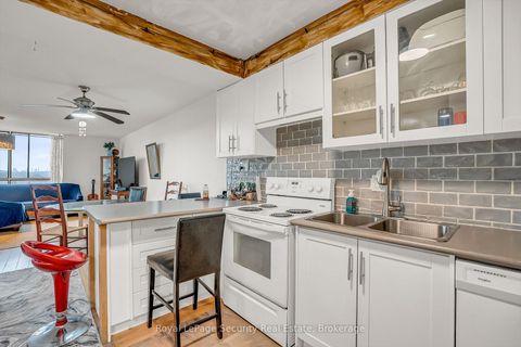 Photo 9 at 1207 - 10 Martha Eaton Way, Amesbury, Toronto