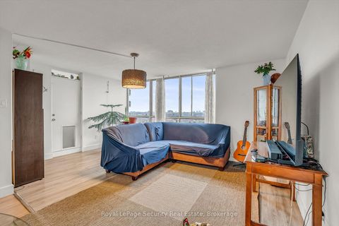 Photo 13 at 1207 - 10 Martha Eaton Way, Amesbury, Toronto